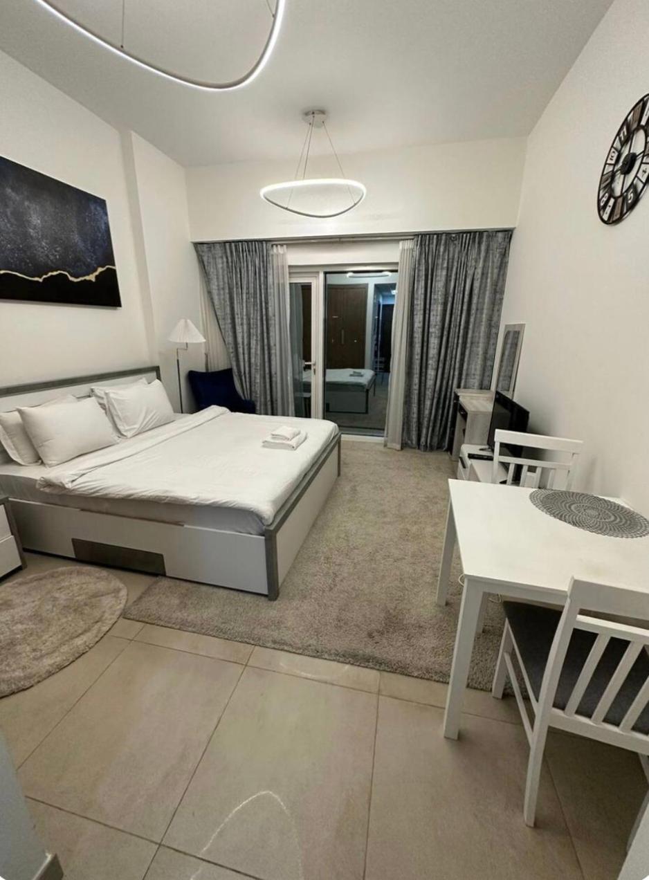 Cozy, Fully Furnished, Kitchen Equipped With Facilities *